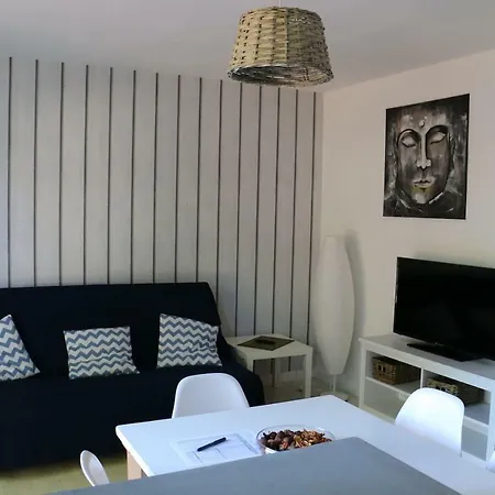 Casa de Férias Maison Au Calme Avec Terrasse Bois
